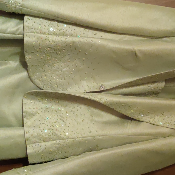 2piece silk and sequence seafoam Green suit - Picture 2 of 4